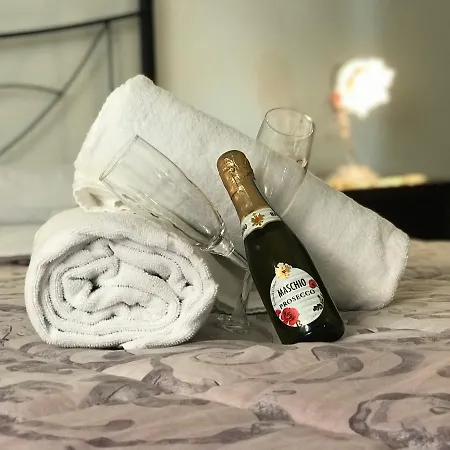 Bed & Breakfast La Maison Royale Bed & Breakfast 3*